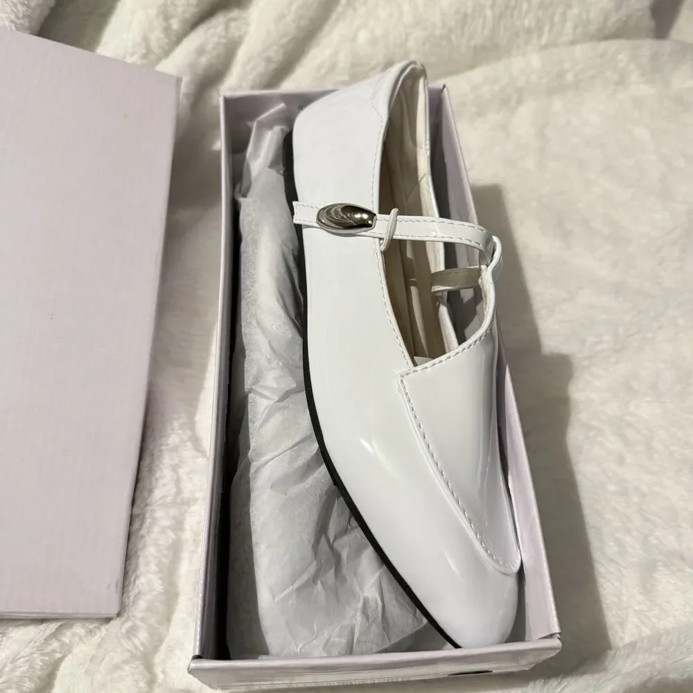 N/A white patent